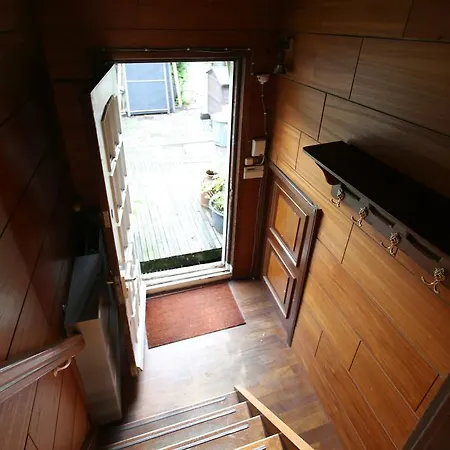 Nieuwpoortkade Houseboat - Canalview Ams 홈스테이 *